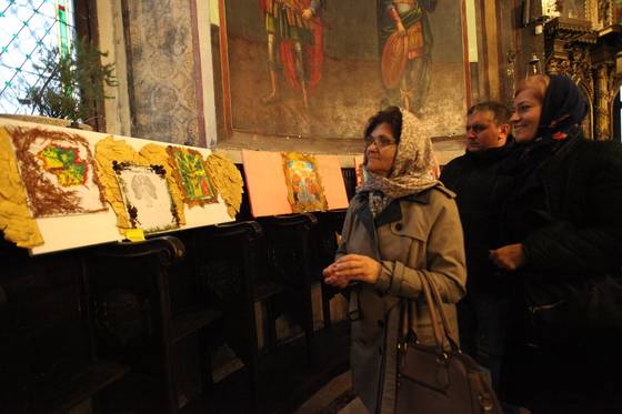 Expoziție de pictură „Aripi de înger” (2017) – fotografia 3