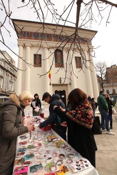 Târg caritabil de mărțișoare 2020 – fotografia 9