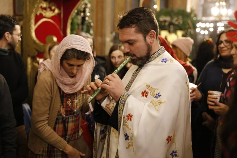 Seară de povești lângă bradul împodobit 2019 – fotografia 5